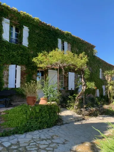Vacances de la Toussaint : séjour dans le Golfe de Saint-Tropez, Ramatuelle, La ferme de l’Audrac